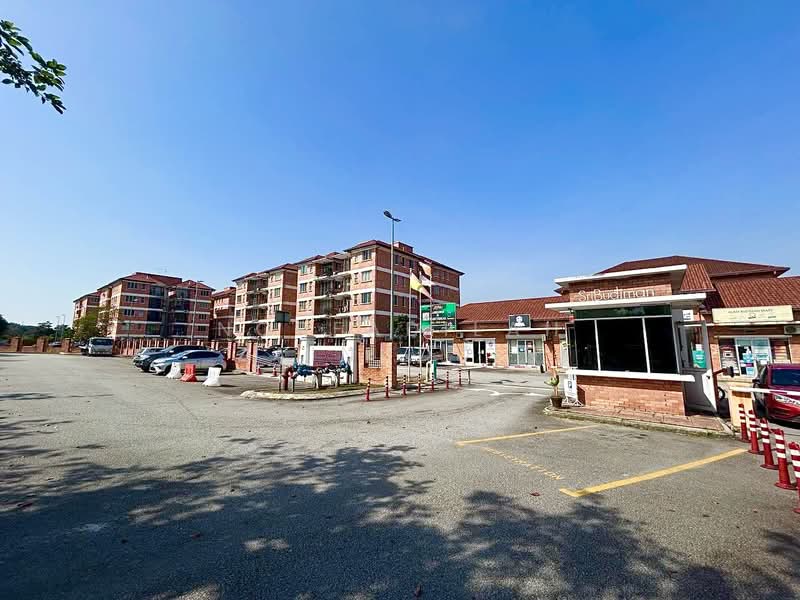 Alam Budiman (Sri Budiman) untuk Untuk Dijual - RM 275,000, Mac 2026 - Exterior - PropertyGuru.com.my