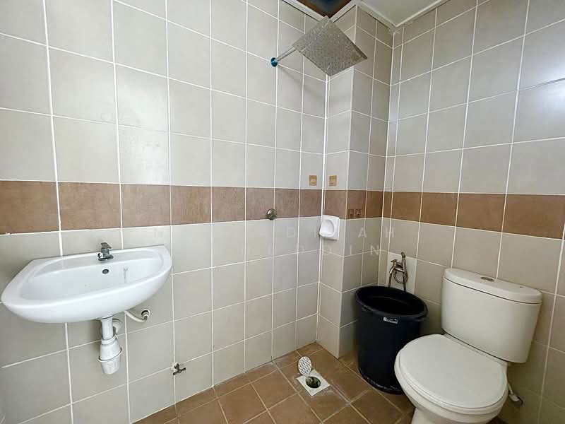 Alam Budiman (Sri Budiman) untuk Untuk Dijual - RM 275,000, Mac 2026 - Bathroom - PropertyGuru.com.my