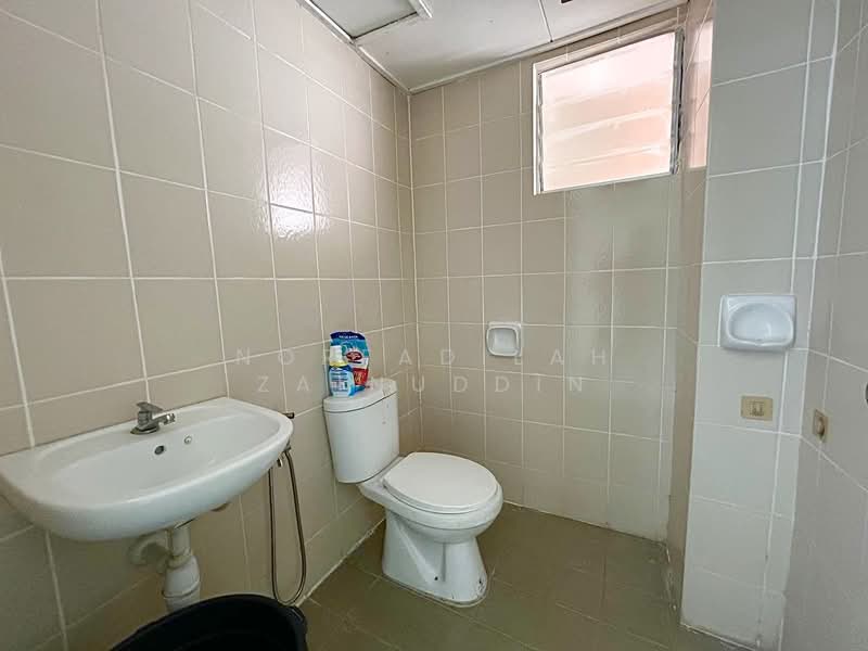 Alam Budiman (Sri Budiman) untuk Untuk Dijual - RM 275,000, Mac 2026 - Bathroom - PropertyGuru.com.my