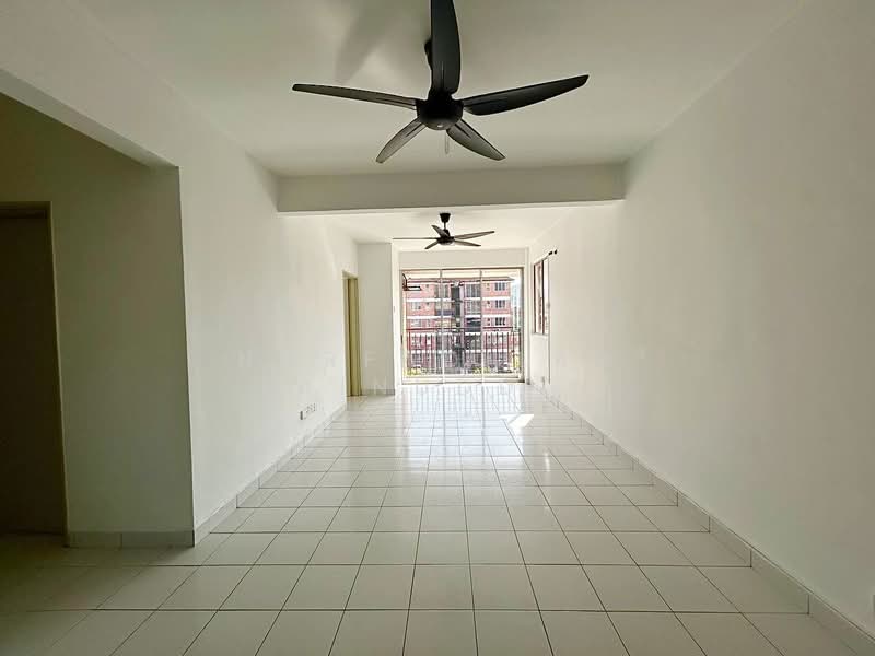 Alam Budiman (Sri Budiman) untuk Untuk Dijual - RM 275,000, Mac 2026 - Living Room - PropertyGuru.com.my