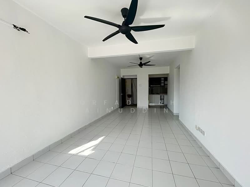 Alam Budiman (Sri Budiman) untuk Untuk Dijual - RM 275,000, Mac 2026 - Living Room - PropertyGuru.com.my