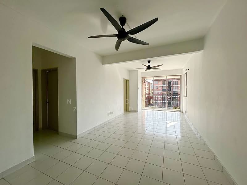 Alam Budiman (Sri Budiman) untuk Untuk Dijual - RM 275,000, Mac 2026 - Living Room - PropertyGuru.com.my