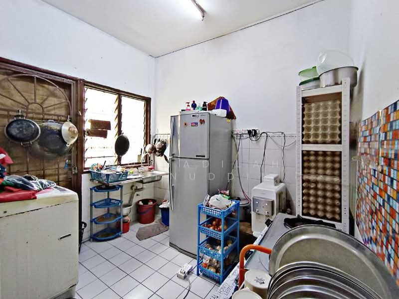 2-storey Terraced House for Sale in Bandar Puncak Alam (Puncak Alam) - NORFADILAH ZAINUDDIN - Kitchen - PropertyGuru.com.my