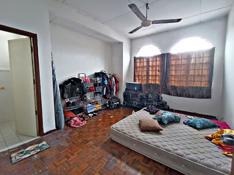 2-storey Terraced House for Sale in Bandar Puncak Alam (Puncak Alam) - NORFADILAH ZAINUDDIN - Bedroom - PropertyGuru.com.my