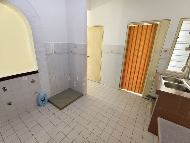 Taman Setiawangsa untuk Untuk Dijual - RM 750,000, Feb 2026 - Kitchen - PropertyGuru.com.my