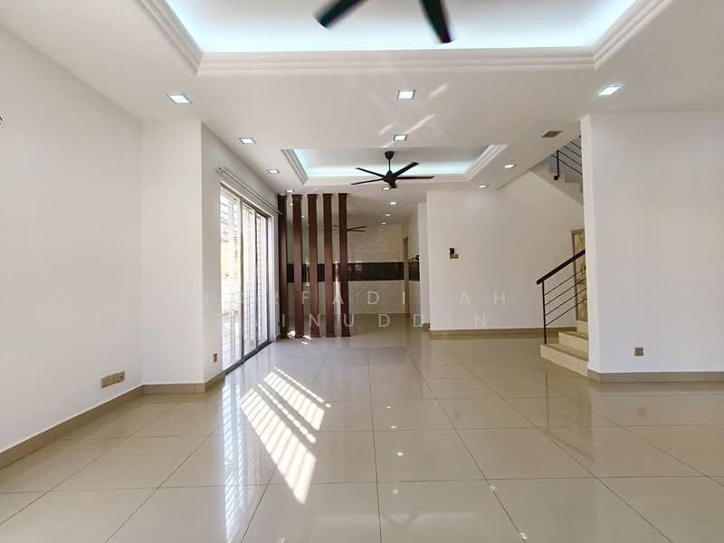 Semi-Detached House for Sale in Rawang (Selangor) - NORFADILAH ZAINUDDIN - Living Room - PropertyGuru.com.my