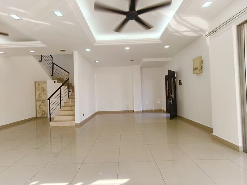 Semi-Detached House for Sale in Rawang (Selangor) - NORFADILAH ZAINUDDIN - Living Room - PropertyGuru.com.my
