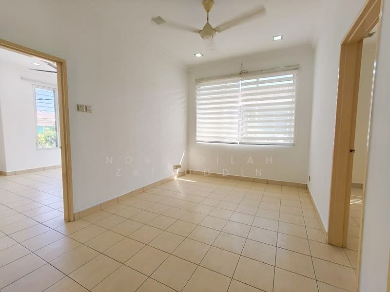 Semi-Detached House for Sale in Rawang (Selangor) - NORFADILAH ZAINUDDIN - Living Room - PropertyGuru.com.my
