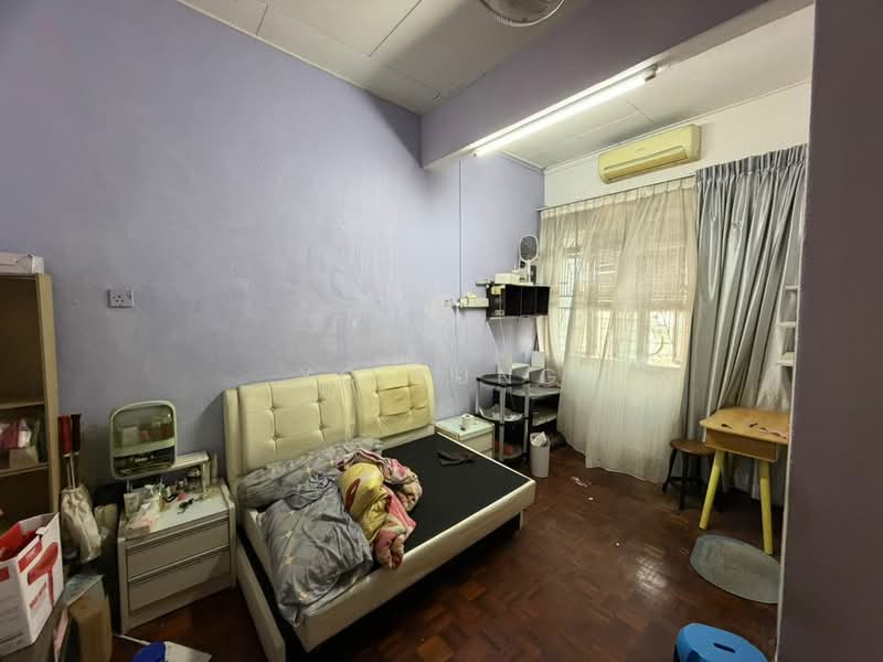 2-storey Terraced House for Sale in Taman Skudai Baru (Skudai) - YC Fung - Bedroom - PropertyGuru.com.my