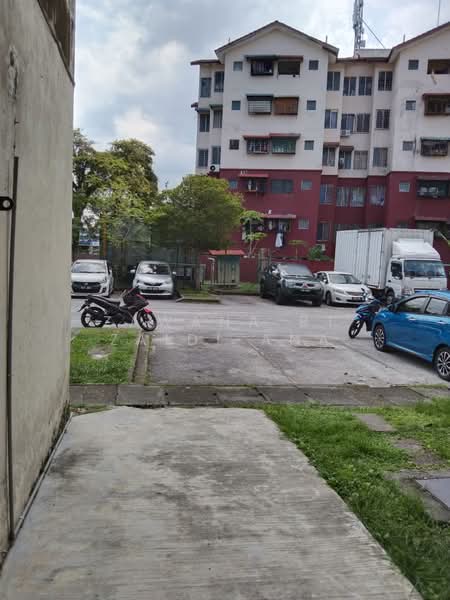 Pangsapuri untuk Dijual di Pangsapuri Sri Maya - Zawana BT Zaidi Ana - Exterior - PropertyGuru.com.my