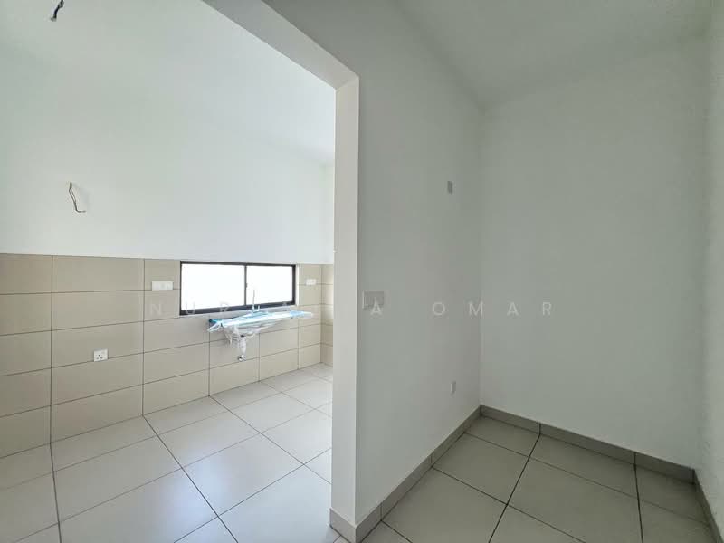 Semi-Detached House for Sale in Elmina (Shah Alam) - Nur Alia Omar - Kitchen - PropertyGuru.com.my