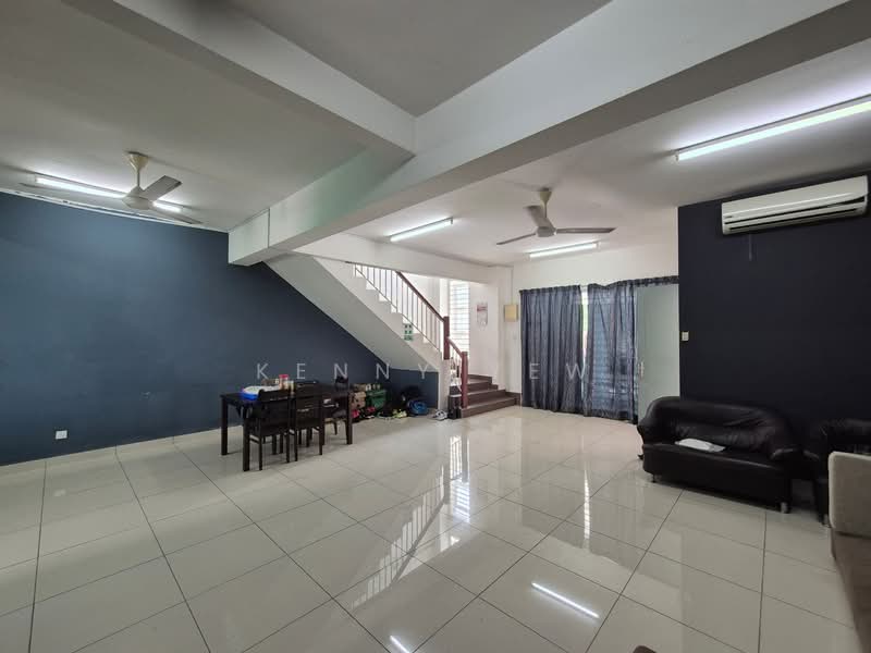 2-storey Terraced House for Sale in Tiara East (Semenyih) - Kenny Yew - Living Room - PropertyGuru.com.my