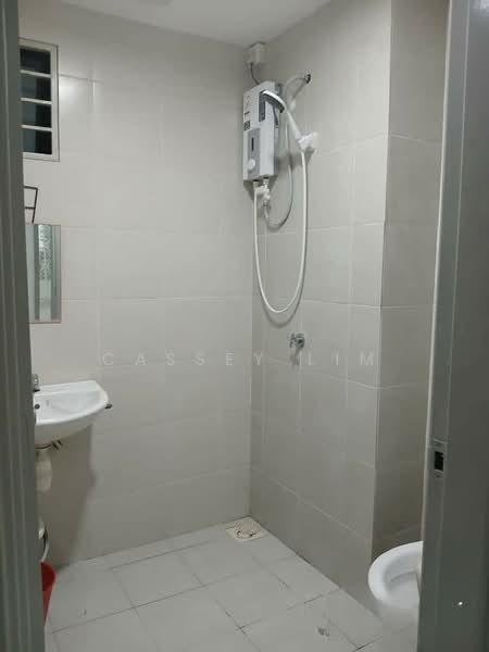 Apartment for Sale at Suria Rafflesia - Cassey Lim - Bathroom - PropertyGuru.com.my