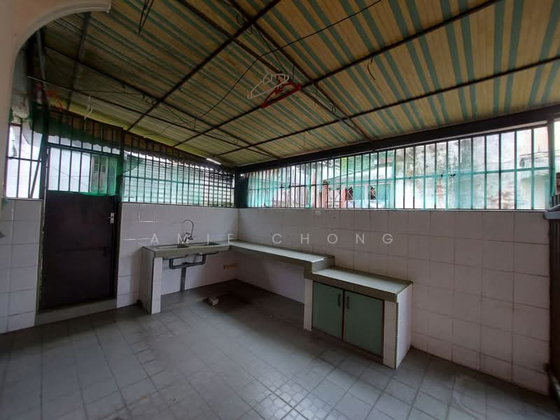 2-storey Terraced House for Sale in Taman Cempaka (Ipoh) - Amie Chong - Kitchen - PropertyGuru.com.my