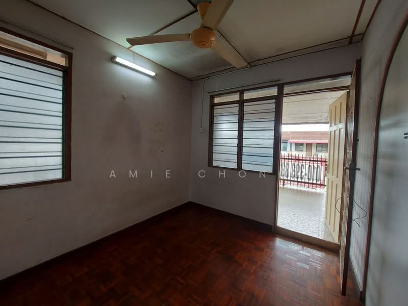 2-storey Terraced House for Sale in Taman Cempaka (Ipoh) - Amie Chong - Bedroom - PropertyGuru.com.my