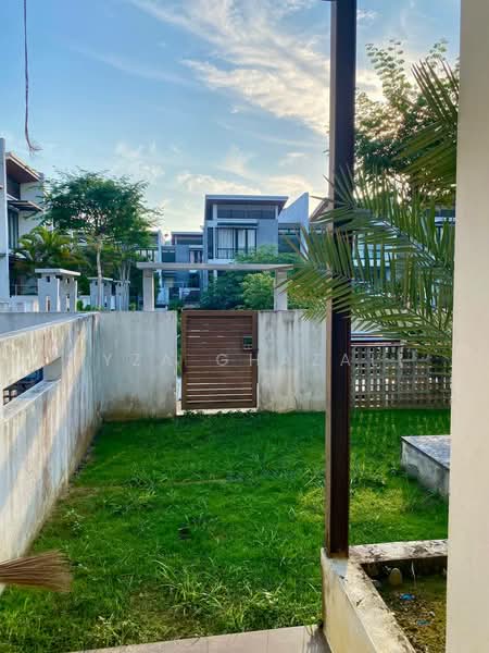 3-storey Terraced House for Sale in Cyberjaya (Selangor) - Fyza Ghazali - Exterior - PropertyGuru.com.my