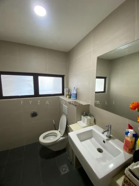 3-storey Terraced House for Sale in Cyberjaya (Selangor) - Fyza Ghazali - Bathroom - PropertyGuru.com.my