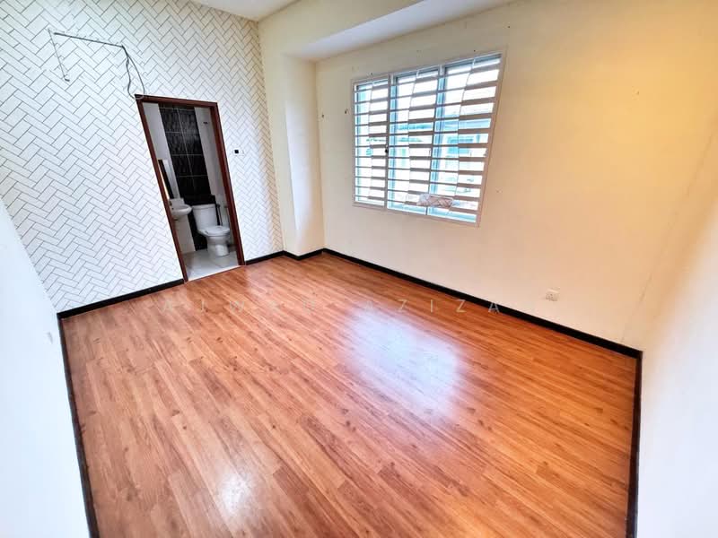 Semi-Detached House for Sale in Bangi (Selangor) - Ajwad Azizan - Bathroom - PropertyGuru.com.my