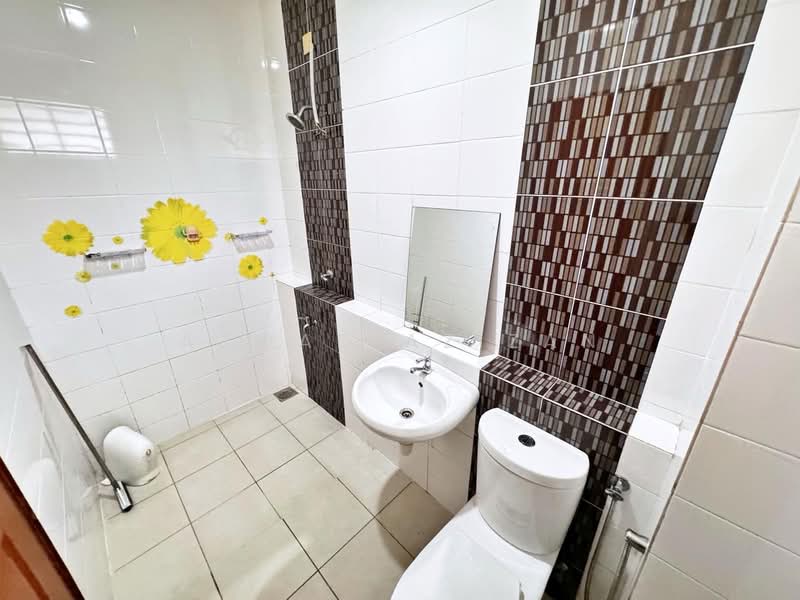 Semi-Detached House for Sale in Bangi (Selangor) - Ajwad Azizan - Bathroom - PropertyGuru.com.my