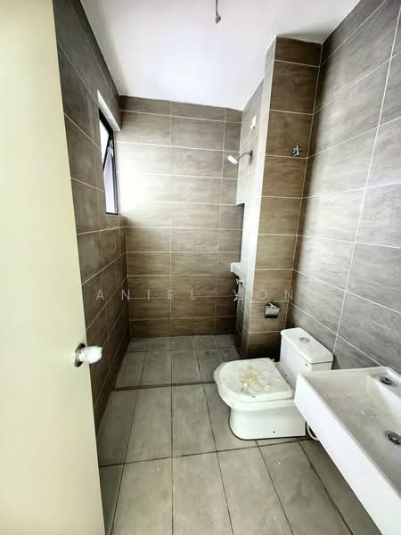 2-storey Terraced House for Sale in Taman Mutiara Mas (Skudai) - Daniel Yong - Bathroom - PropertyGuru.com.my
