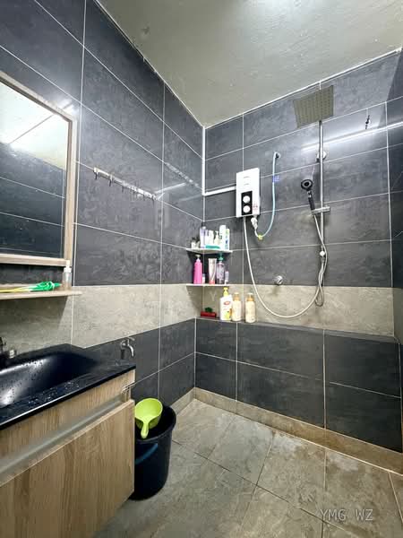 1-storey Terraced House for Sale in Taman Berkeley (Klang) - Cassey Lim - Bathroom - PropertyGuru.com.my