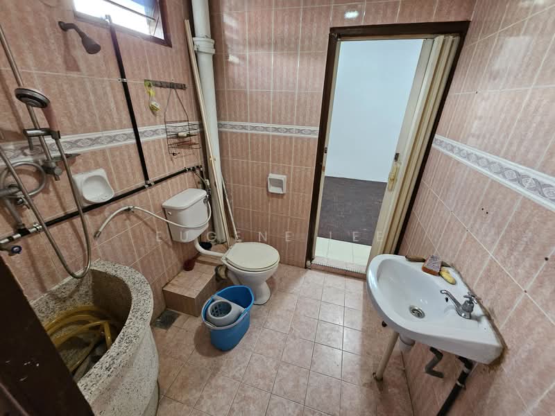 Semi-Detached House for Sale in Batu Uban (Gelugor) - Eugene Lee - Bathroom - PropertyGuru.com.my
