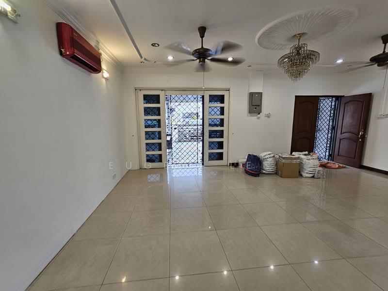 Semi-Detached House for Sale in Batu Uban (Gelugor) - Eugene Lee - Living Room - PropertyGuru.com.my