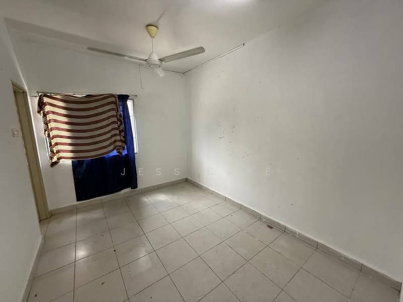 Apartment for Rent at Pangsapuri Akasia (Bandar Botanic) - Jess Chye - Interior - PropertyGuru.com.my