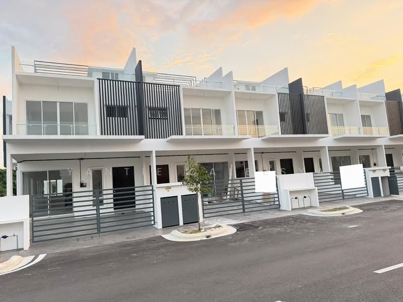 Rumah Teres 3-Tingkat untuk Dijual di Sepang (Selangor) - Yantie Qaleesya - Exterior - PropertyGuru.com.my