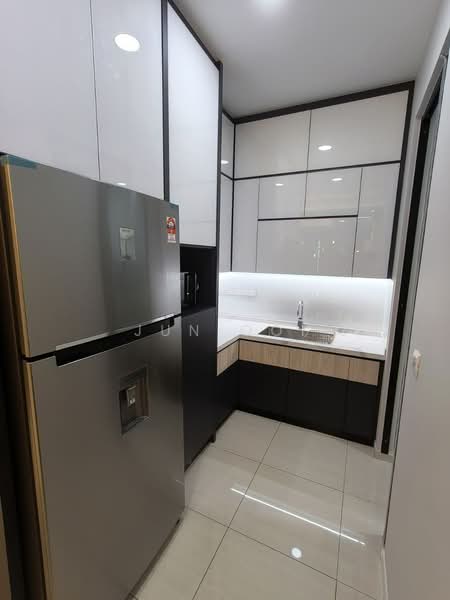 Queens Residences Q1 @ Queens Waterfront untuk Untuk Disewa - RM 3,500 /bulan, Feb 2026 - Kitchen - PropertyGuru.com.my