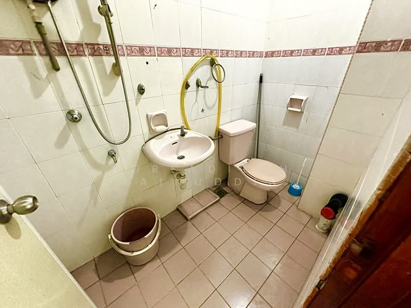 2-storey Terraced House for Sale in Taman Sri Buloh (Sungai Buloh) - NORFADILAH ZAINUDDIN - Bathroom - PropertyGuru.com.my