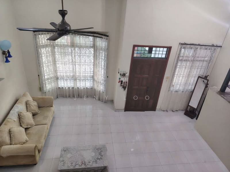 1.5-storey Terraced House for Sale in Taman Sutera (Johor Bahru) - Jeny Loo - Living Room - PropertyGuru.com.my
