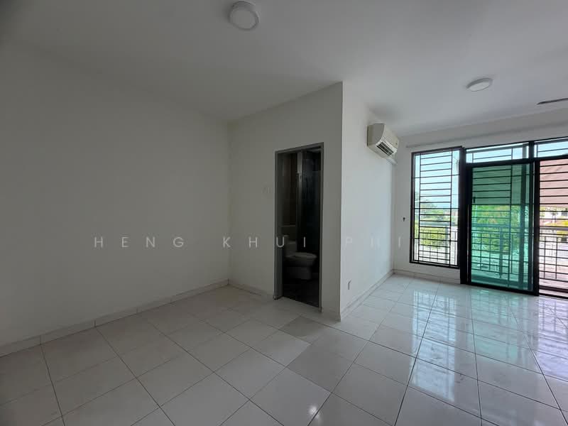 Taman Muzaffar Heights untuk Untuk Dijual - RM 485,000, Mac 2026 - Bathroom - PropertyGuru.com.my