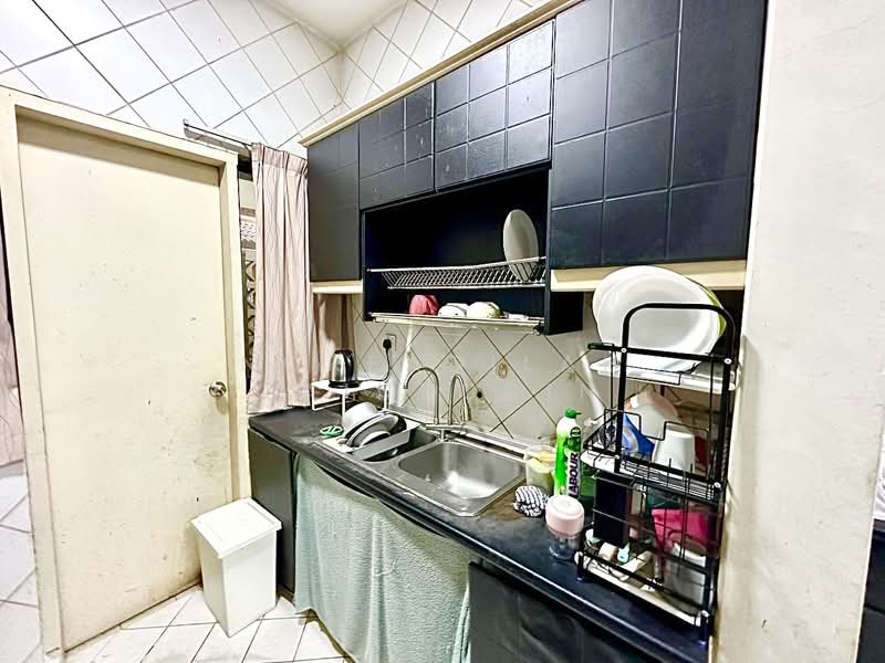 Condominium for Sale at Armanee - NORFADILAH ZAINUDDIN - Kitchen - PropertyGuru.com.my