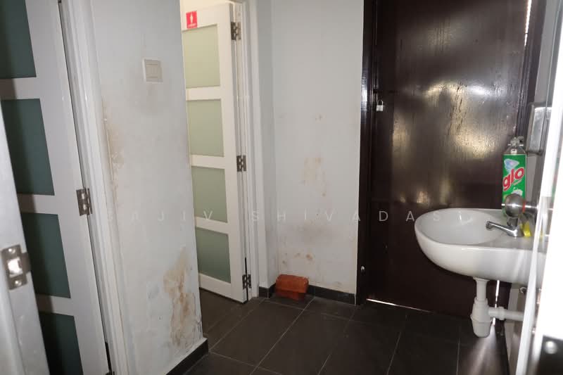Shop for Rent in Taman Tun Dr Ismail (Kuala Lumpur) - Sajiv Shivadas - Bathroom - PropertyGuru.com.my