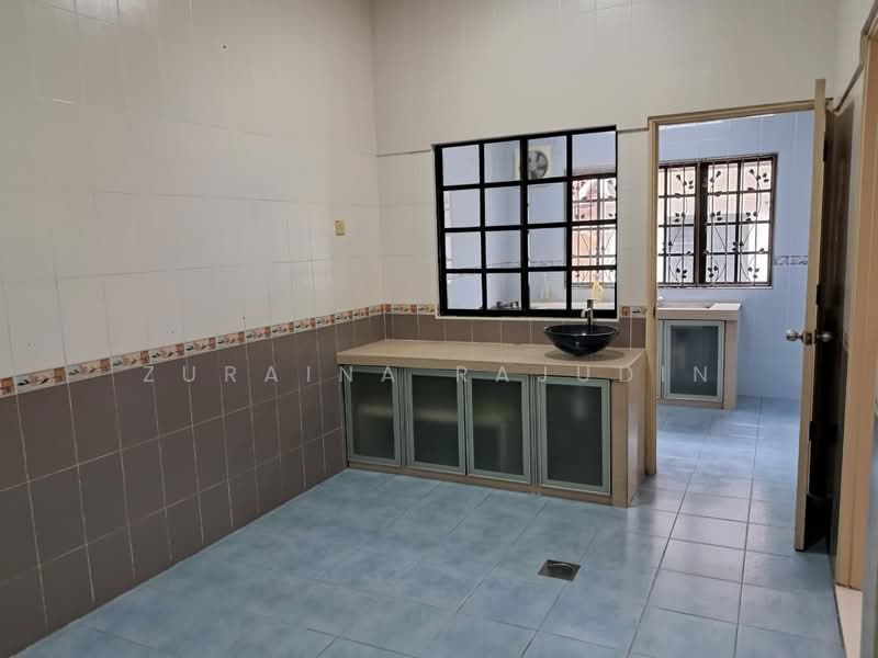 2-storey Terraced House for Sale in Bandar Tun Hussein Onn (Cheras) - Zuraina Rajudin - Kitchen - PropertyGuru.com.my