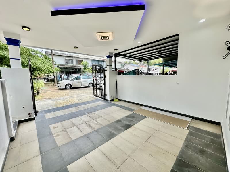 Taman Bukit Rawang Jaya untuk Untuk Dijual - RM 399,000, Mac 2026 - Exterior - PropertyGuru.com.my
