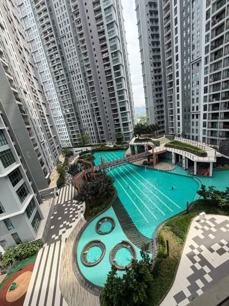 The Henge untuk Untuk Disewa - RM 1,800 /bulan, Feb 2026 - Pool - PropertyGuru.com.my