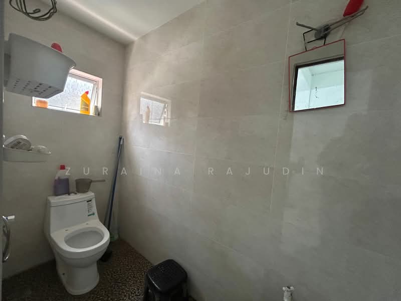 2-storey Terraced House for Sale in Taman Sri Muda (Shah Alam) - Zuraina Rajudin - Bathroom - PropertyGuru.com.my