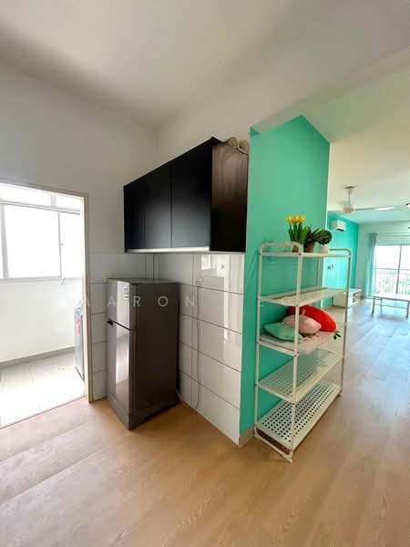 Condominium for Sale at The Holmes 1 - Aaron Yeoh - Kitchen - PropertyGuru.com.my