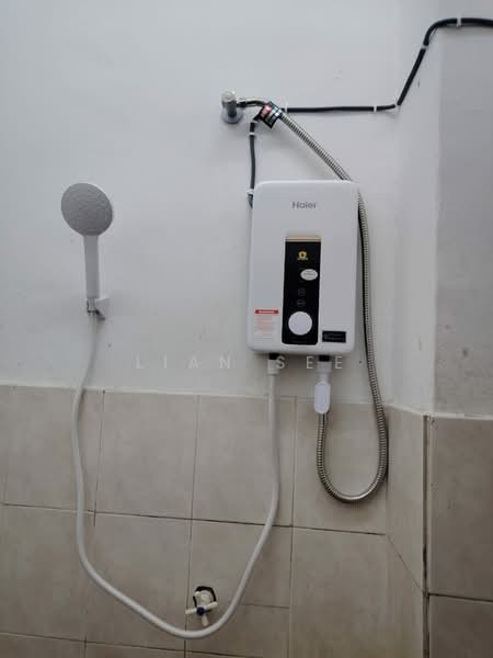 Apartment for Rent at Prima Bayu Apartment - Lian See - Bathroom - PropertyGuru.com.my