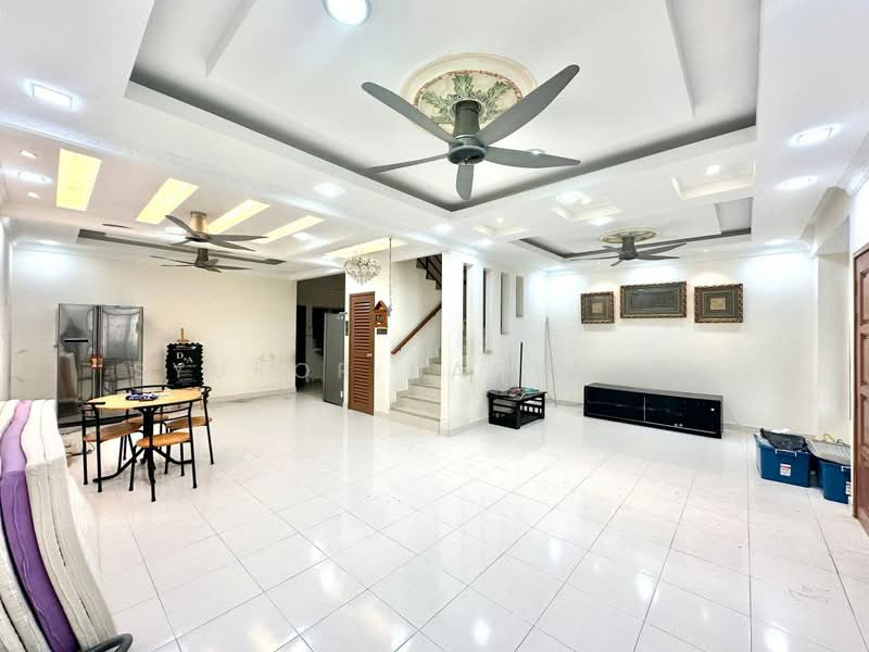 2-storey Terraced House for Sale in Rawang (Selangor) - Syukor Hartanah - Living Room - PropertyGuru.com.my