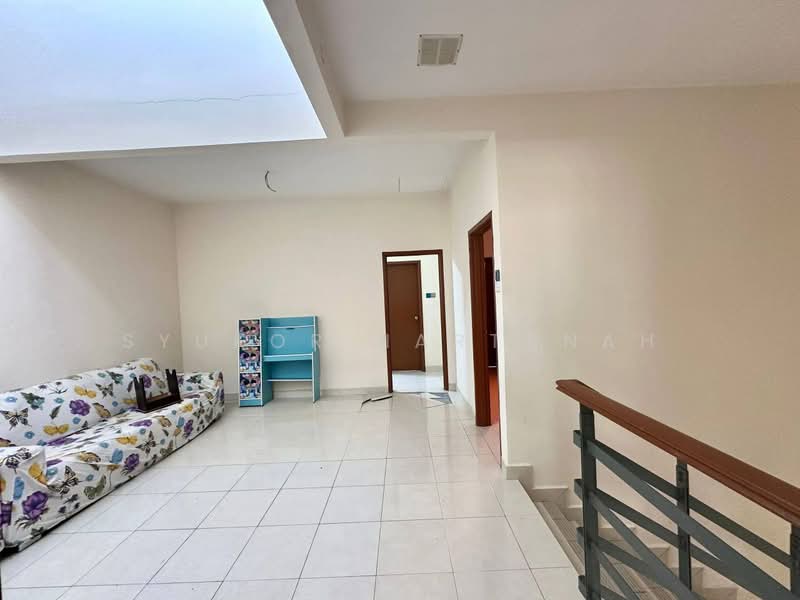 2-storey Terraced House for Sale in Rawang (Selangor) - Syukor Hartanah - Living Room - PropertyGuru.com.my