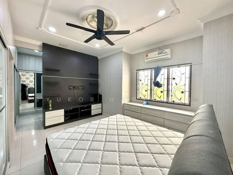 2-storey Terraced House for Sale in Rawang (Selangor) - Syukor Hartanah - Bedroom - PropertyGuru.com.my