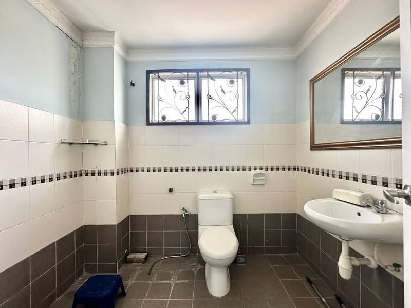 2-storey Terraced House for Sale in Rawang (Selangor) - Syukor Hartanah - Bathroom - PropertyGuru.com.my