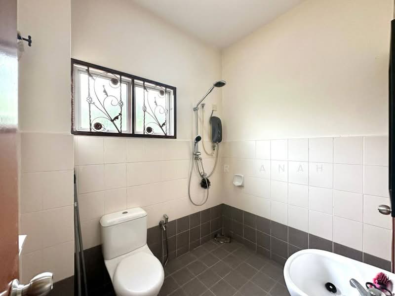 2-storey Terraced House for Sale in Rawang (Selangor) - Syukor Hartanah - Bathroom - PropertyGuru.com.my