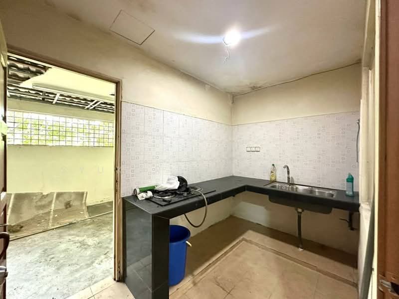 2-storey Terraced House for Sale in Rawang (Selangor) - Syukor Hartanah - Kitchen - PropertyGuru.com.my