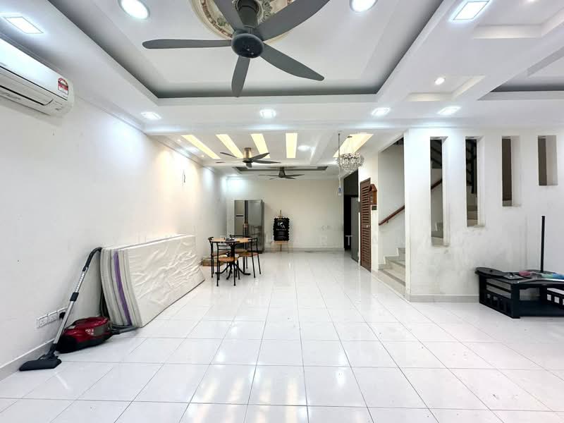 2-storey Terraced House for Sale in Rawang (Selangor) - Syukor Hartanah - Living Room - PropertyGuru.com.my