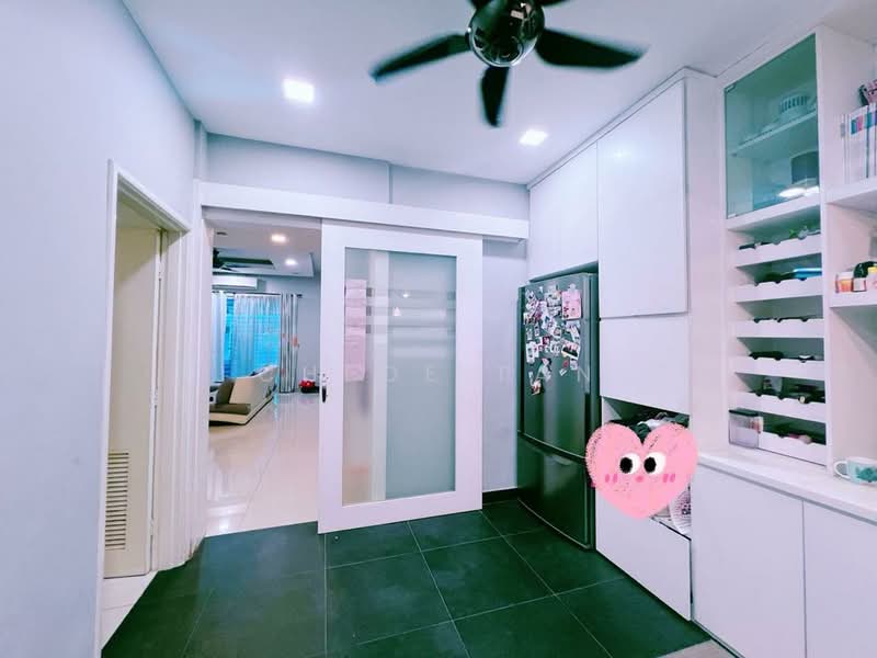 2-storey Terraced House for Sale in Kota Kemuning (Shah Alam) - Chloe Tan - Living Room - PropertyGuru.com.my