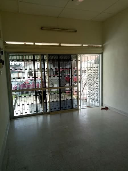 1-storey Terraced House for Sale in SS2 (Petaling Jaya) - David Lim - Living Room - PropertyGuru.com.my